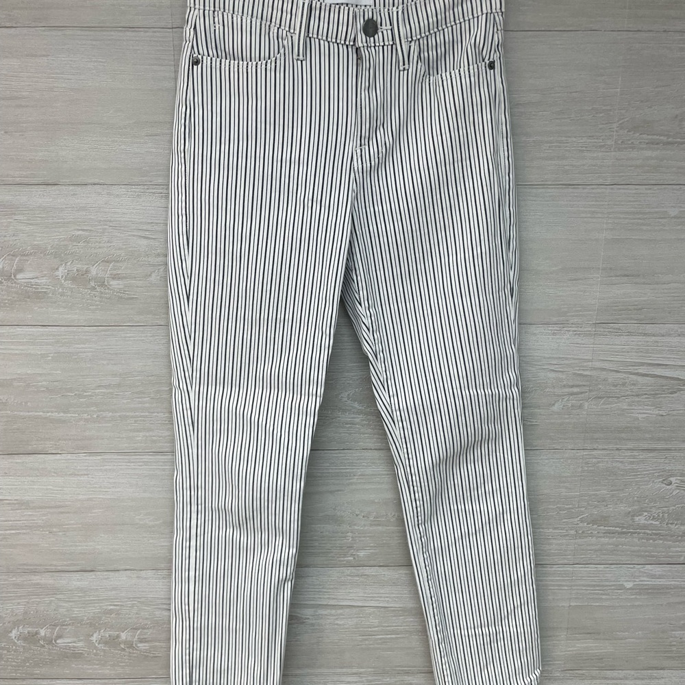 * | FRAME | Le High Straight Jeans. Size 26. - Picture 9 of 12